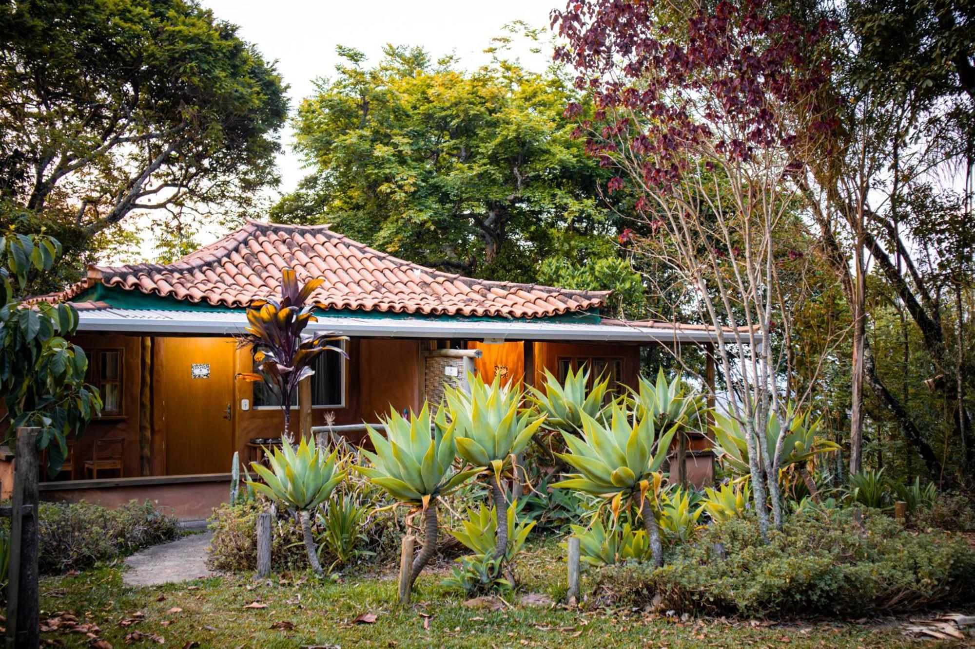 Hospedagem Beija-Flor - Espaco Flor Das Aguas Cunha Exteriör bild